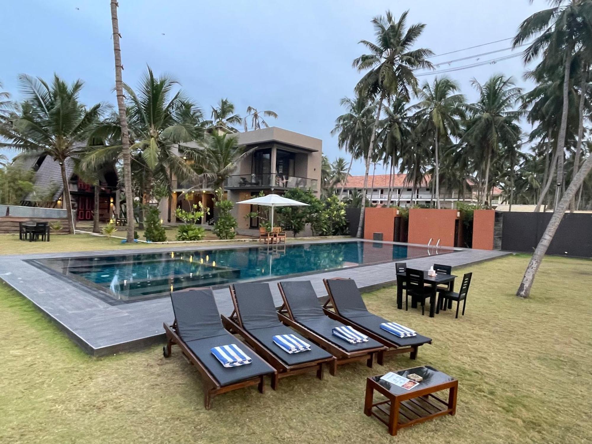 Soluna Beach Resort Marawila Exterior foto